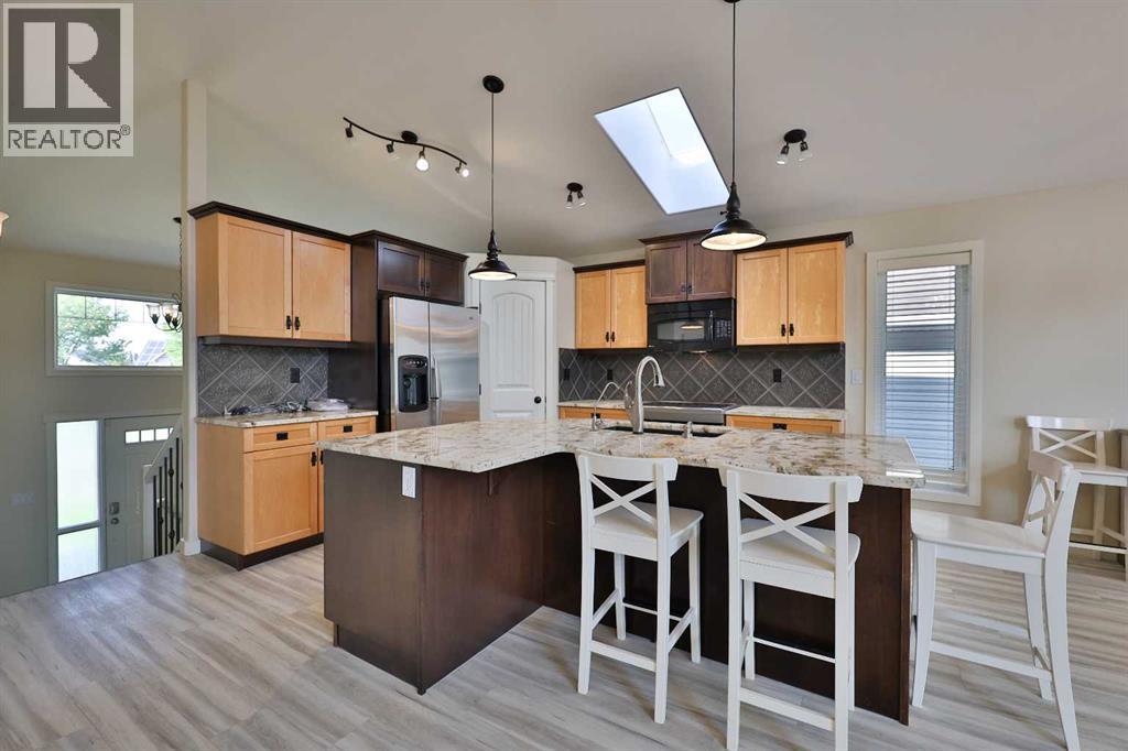 74 Rivermont Crescent W