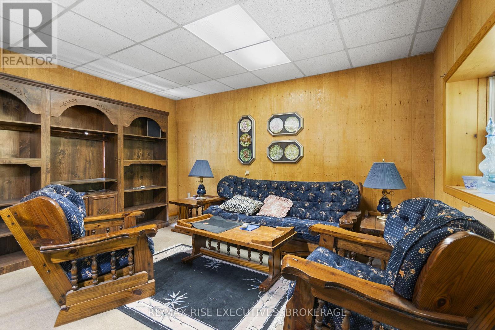 1349 RIDGE ROAD