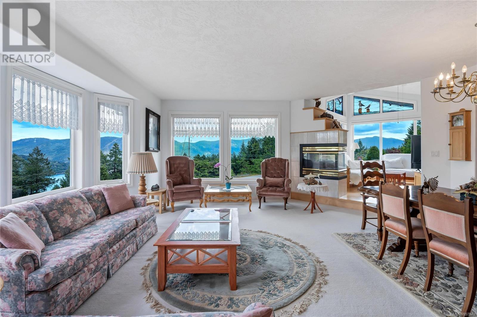 6572 Bird's Eye Dr