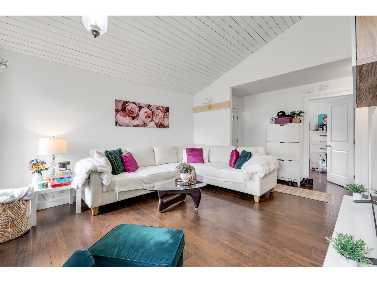 6074 E GREENSIDE DRIVE