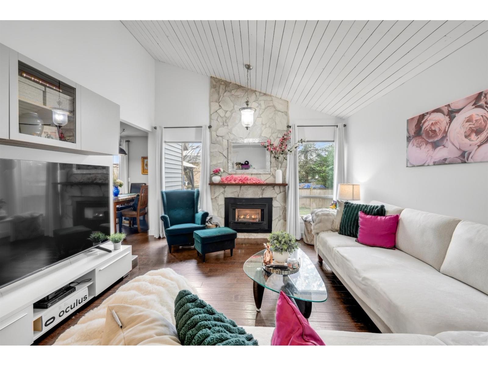 6074 E GREENSIDE DRIVE