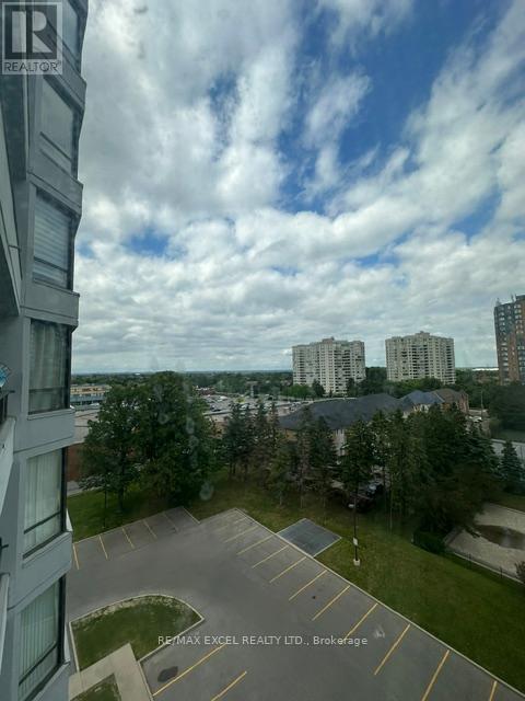 806 - 300 ALTON TOWERS CIRCLE