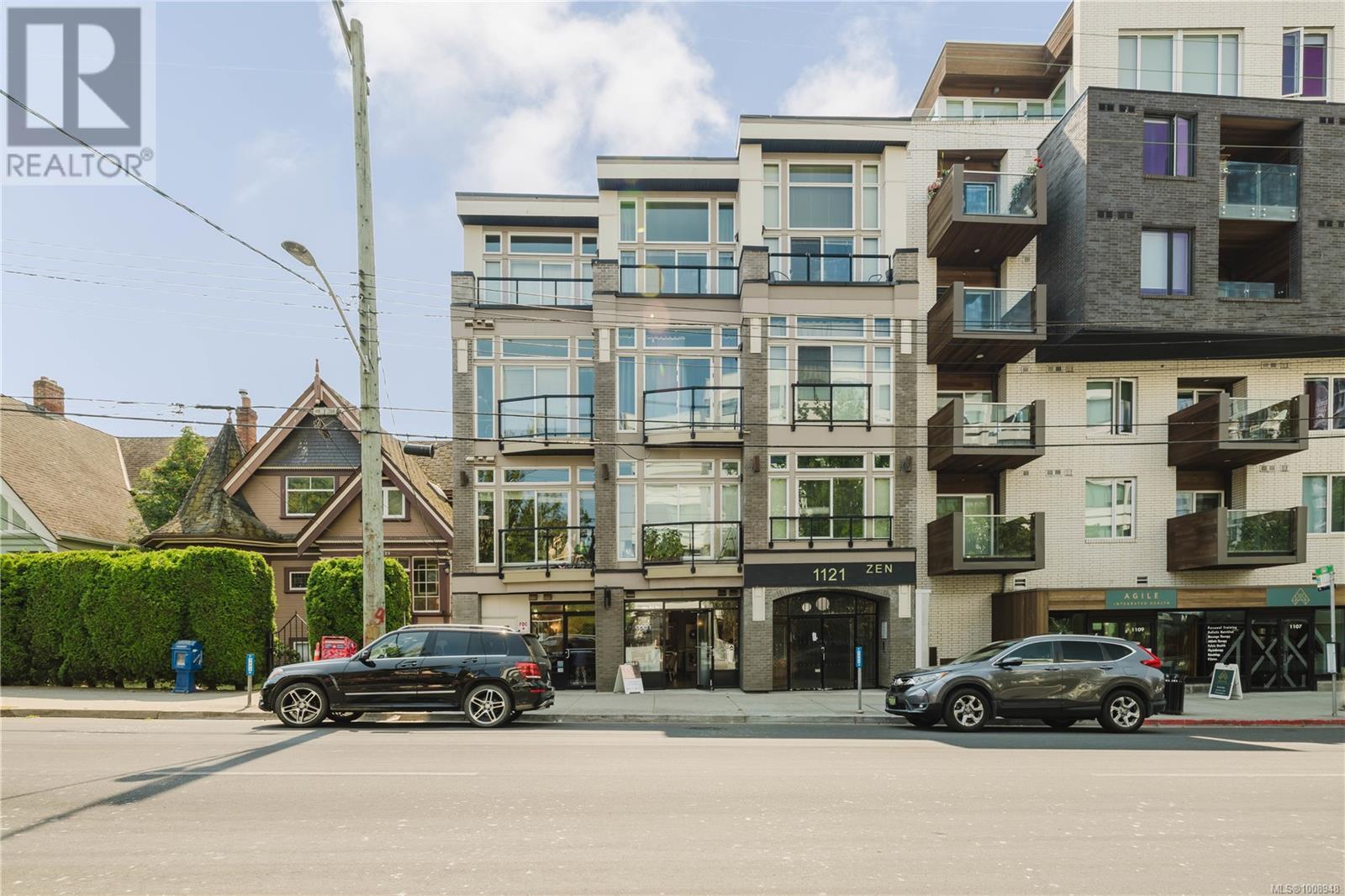 308 1121 Fort St