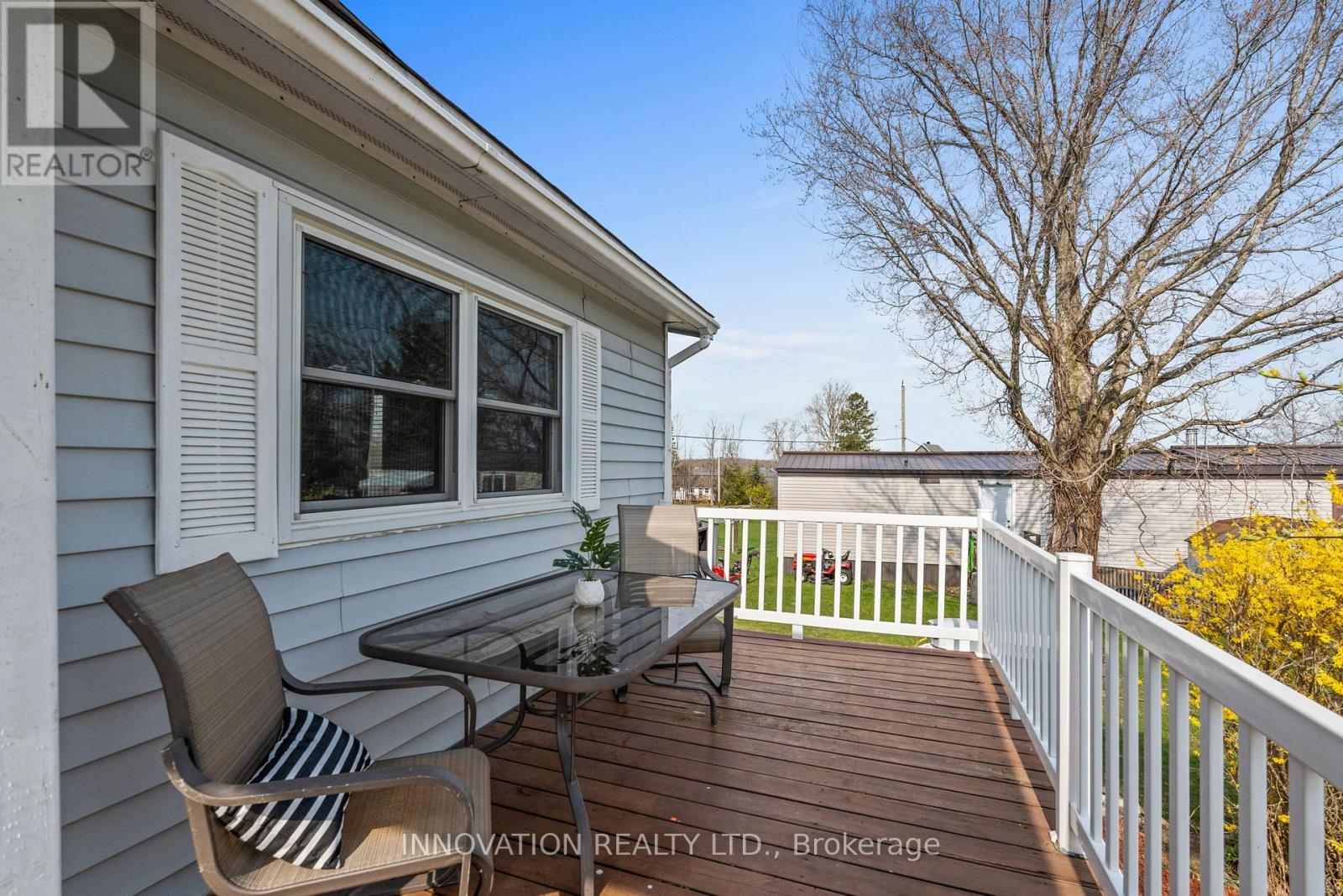215 HILLVIEW ROAD
