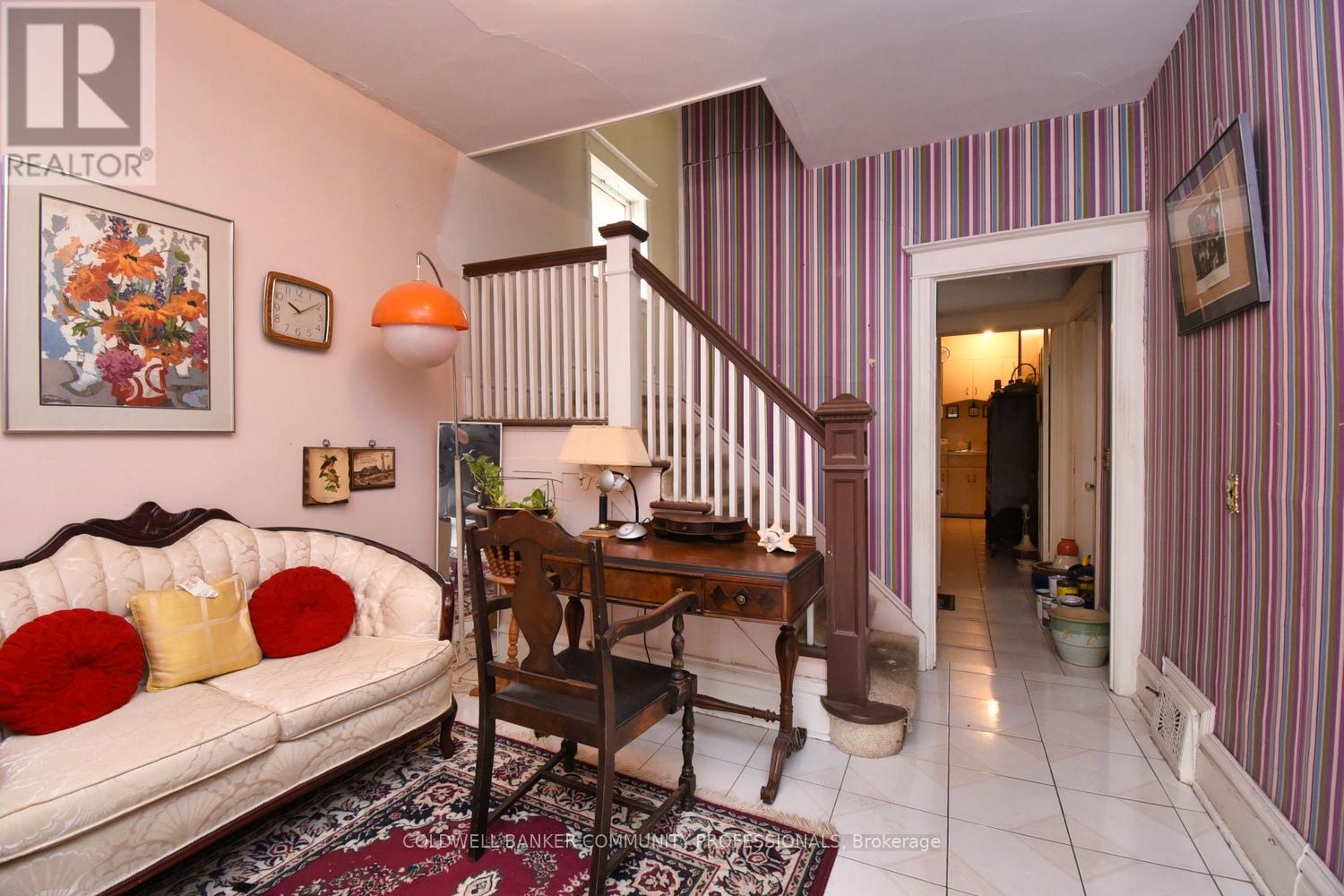 14 SPRUCESIDE AVENUE