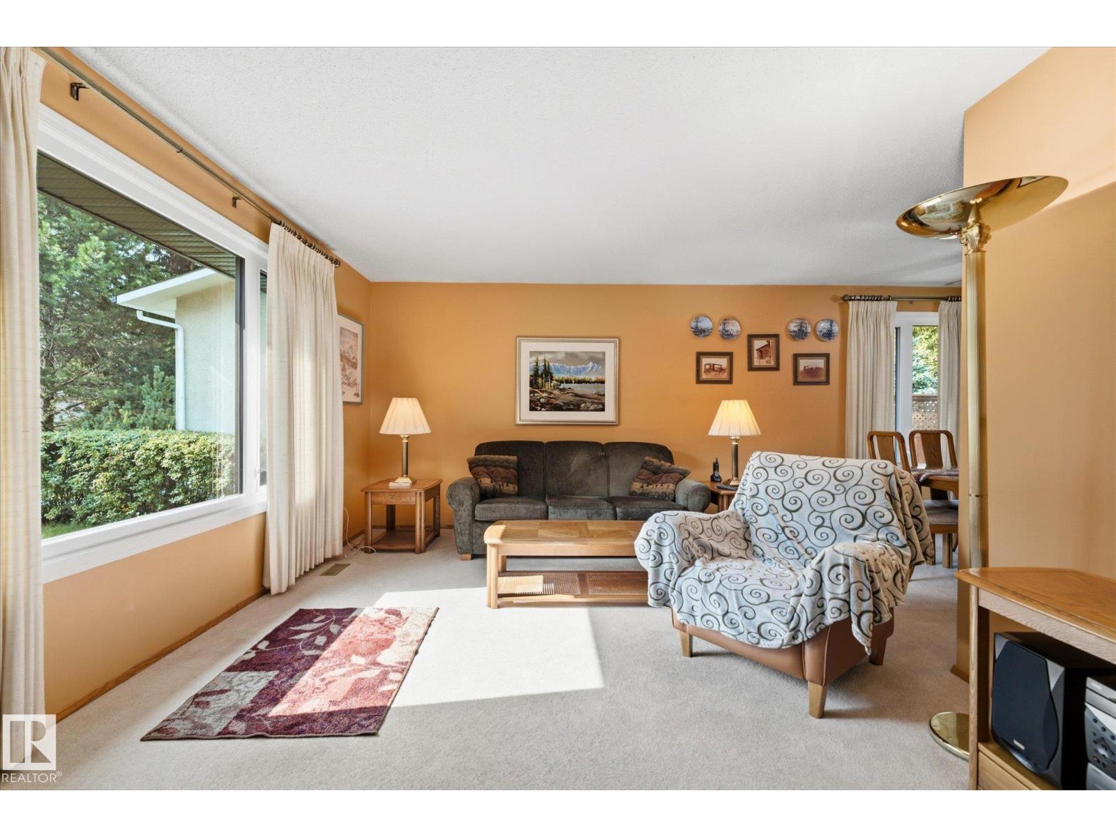 7 FALSTAFF AV