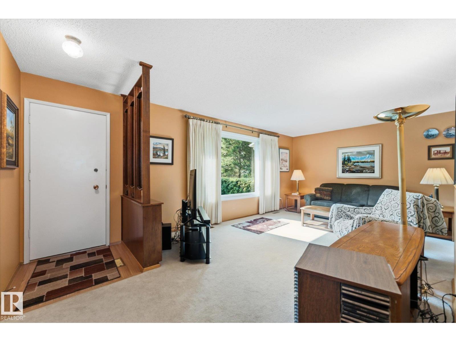 7 FALSTAFF AV