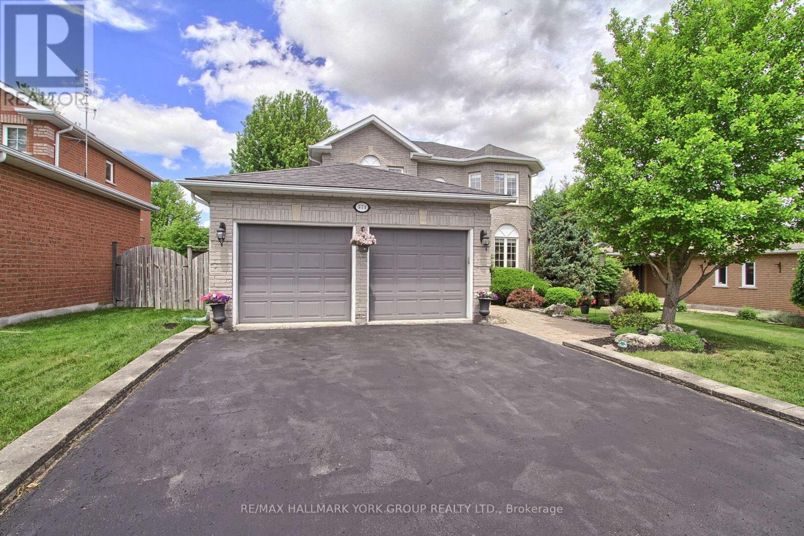 571 GOODYEAR CRESCENT