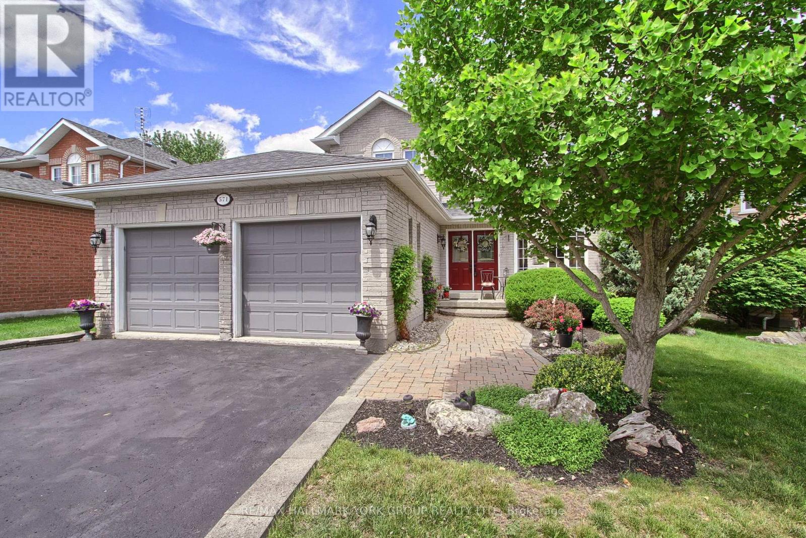 571 GOODYEAR CRESCENT