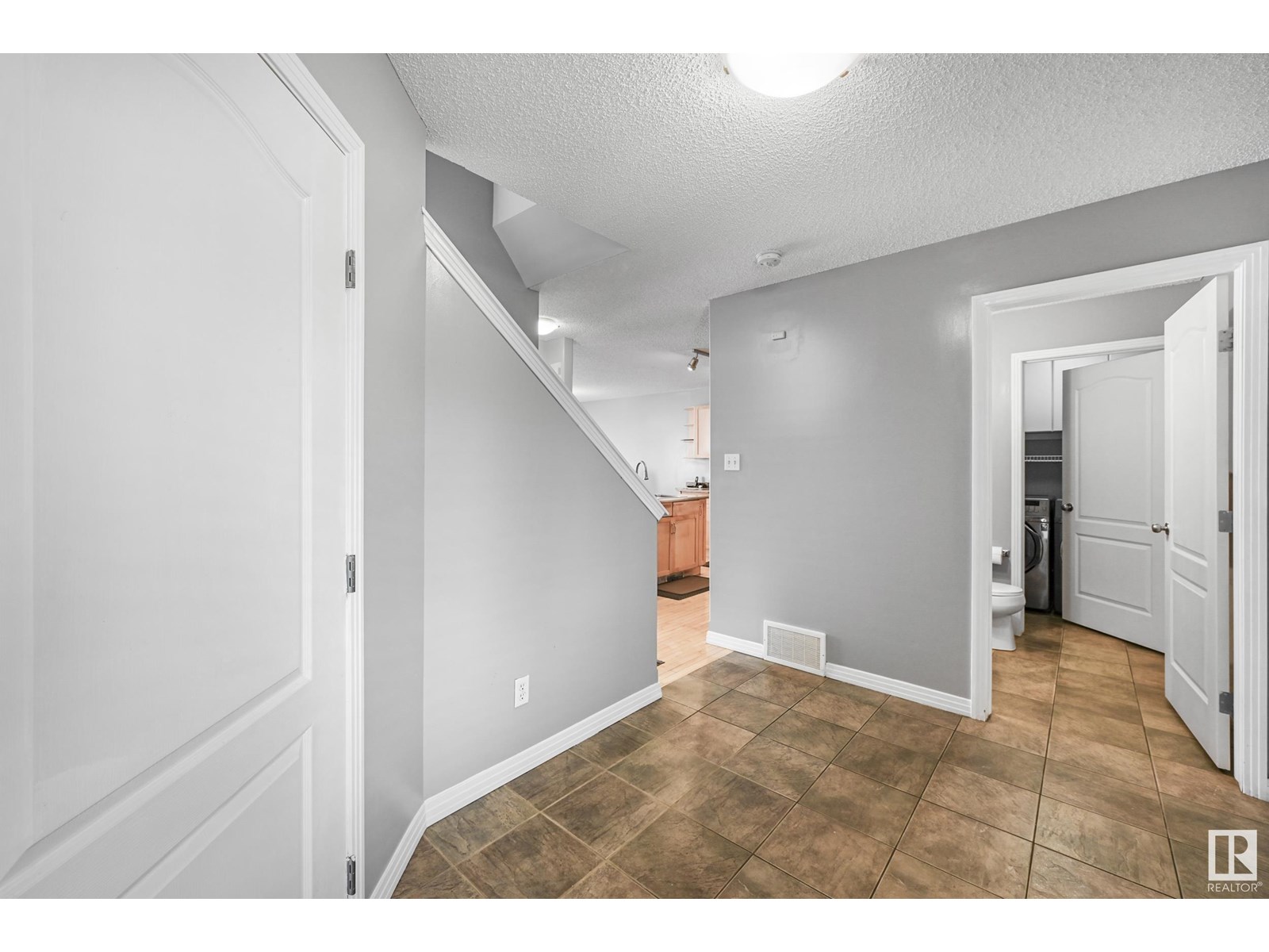 1857 GARNETT WY NW