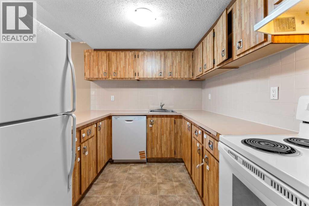 1202, 2200 Woodview Drive SW