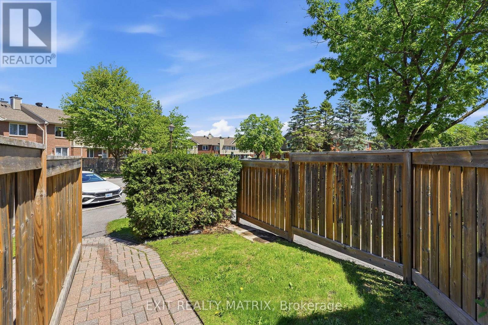 205 - 495 CANTEVAL TERRACE