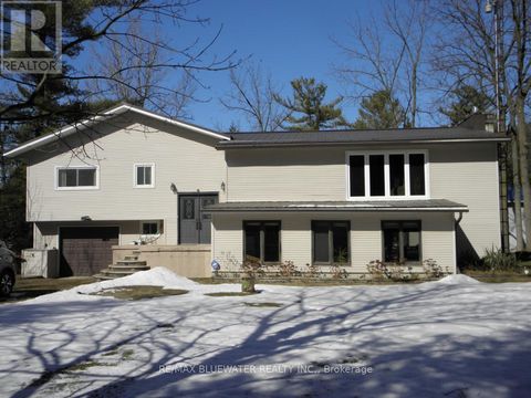 6386 VICTORIA AVENUE Lambton Shores ON N0N1J2