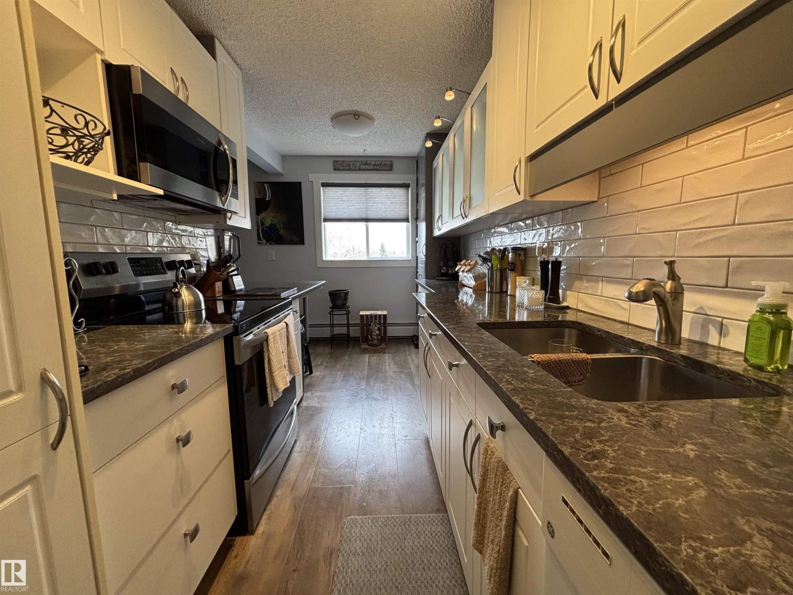 #320 24 JUBILEE DR