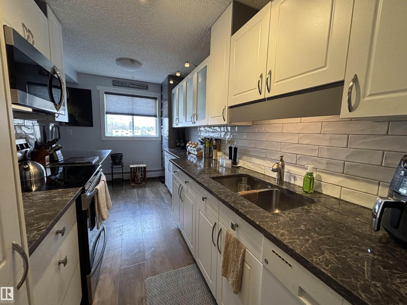 #320 24 JUBILEE DR