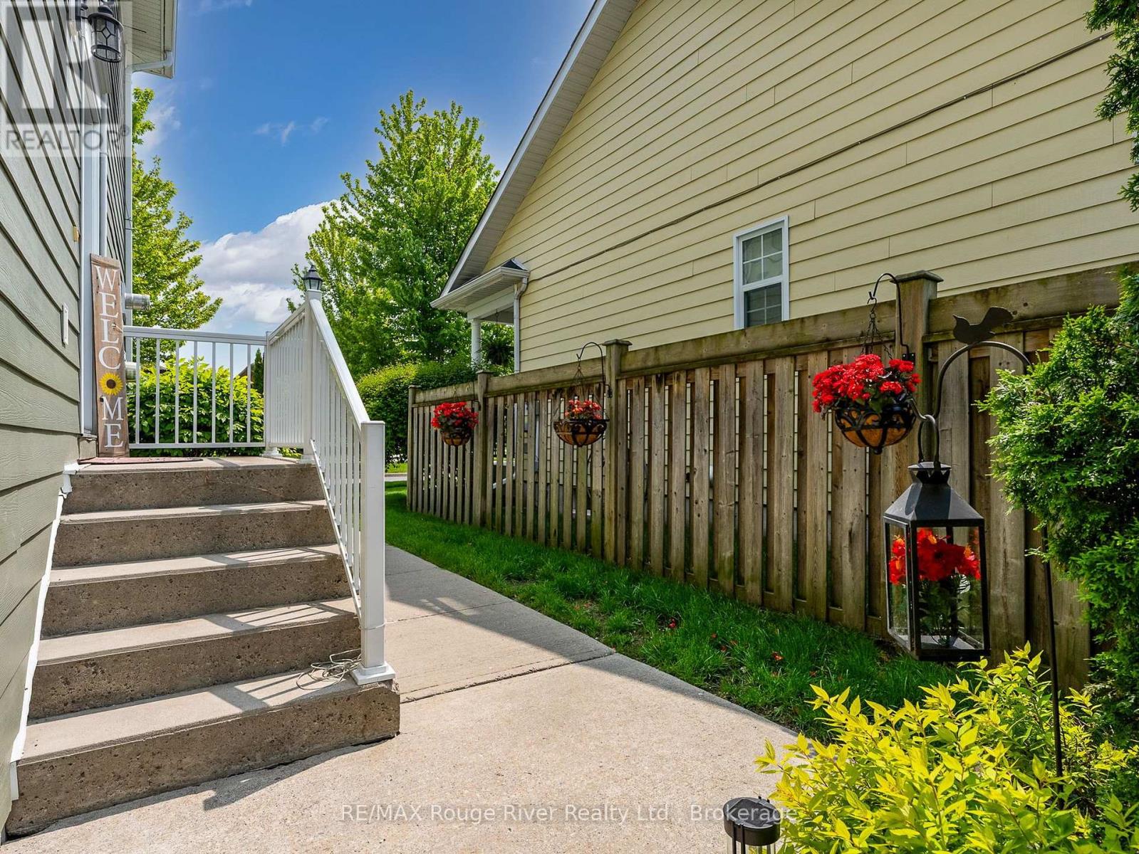 103 - 845 SMITH ROAD