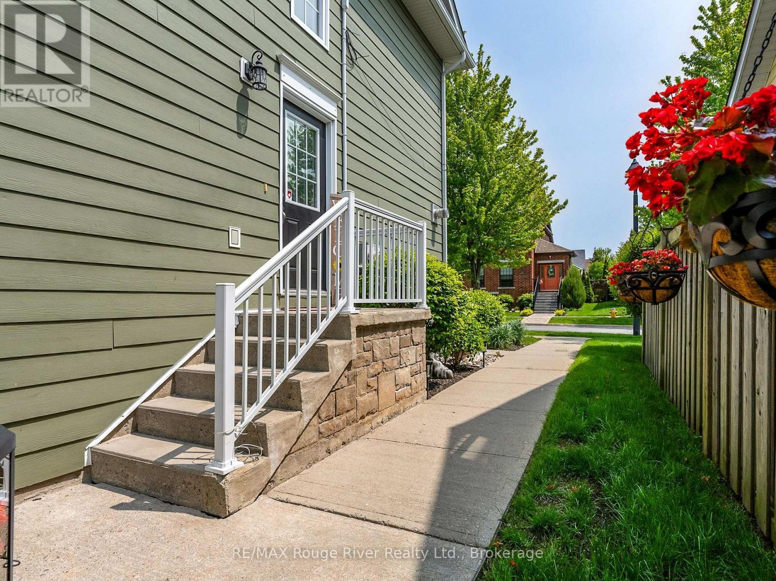 103 - 845 SMITH ROAD