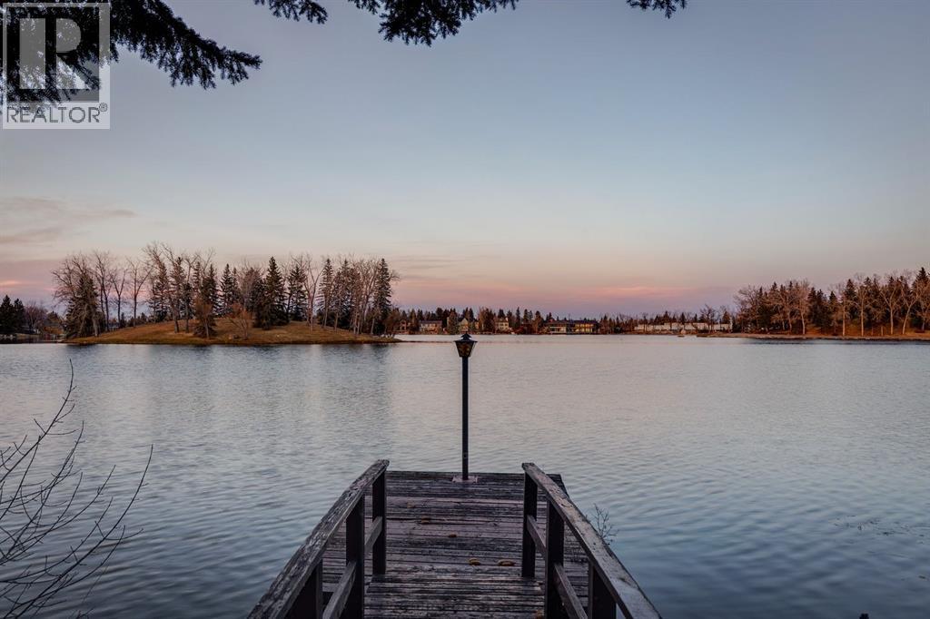 540 Lake Moraine Green SE