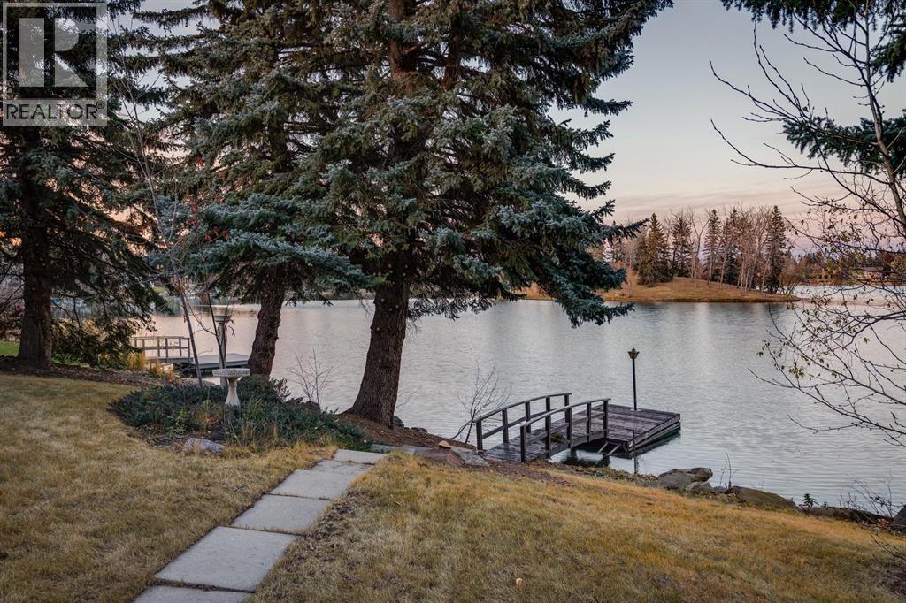 540 Lake Moraine Green SE