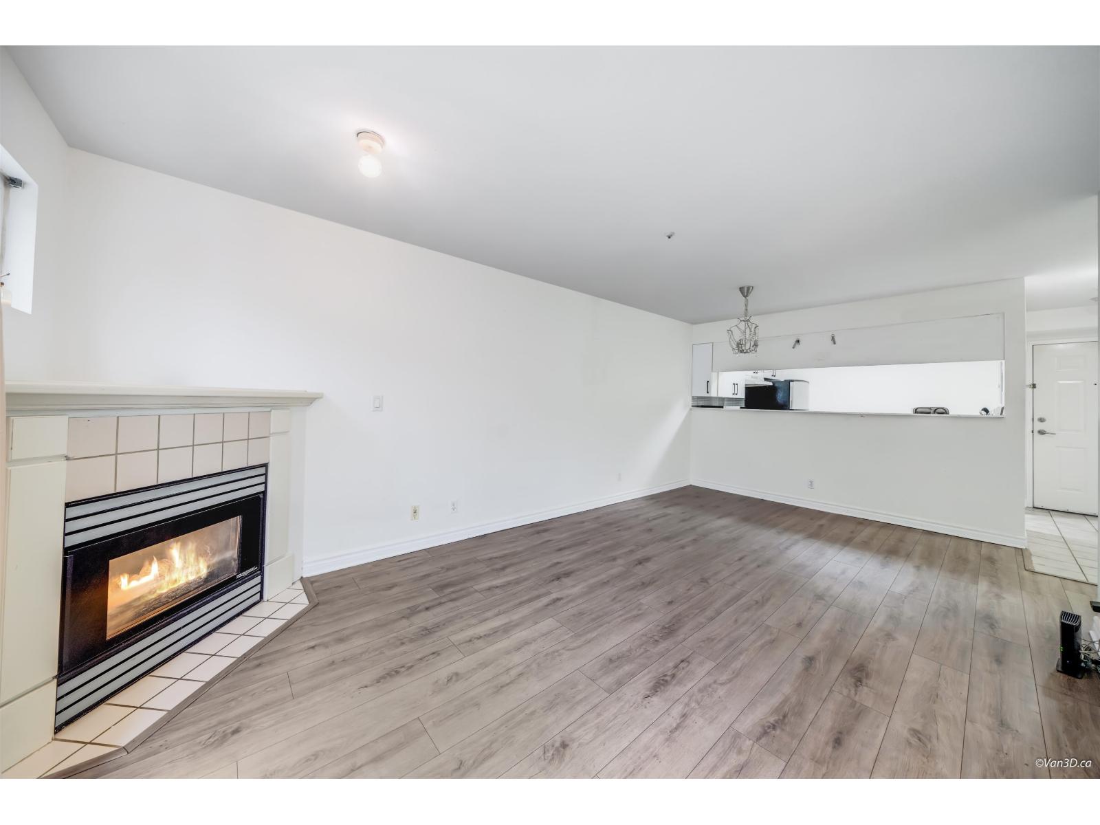 C302 9848 WHALLEY BOULEVARD