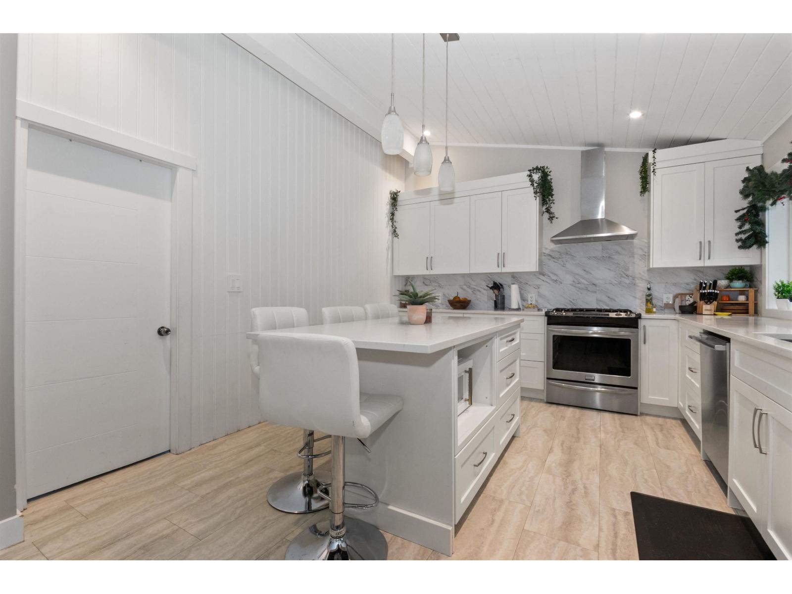 46022 CLARKE DRIVE|Chilliwack Proper East