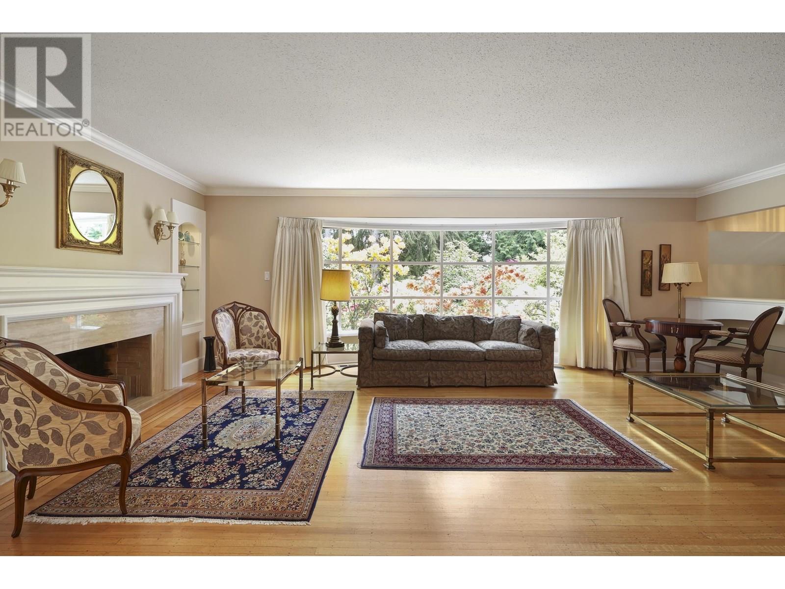475 SOUTHBOROUGH DRIVE