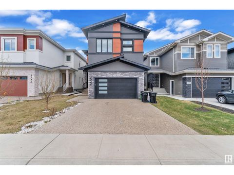 1744 18 ST NW Edmonton AB T6T1J1