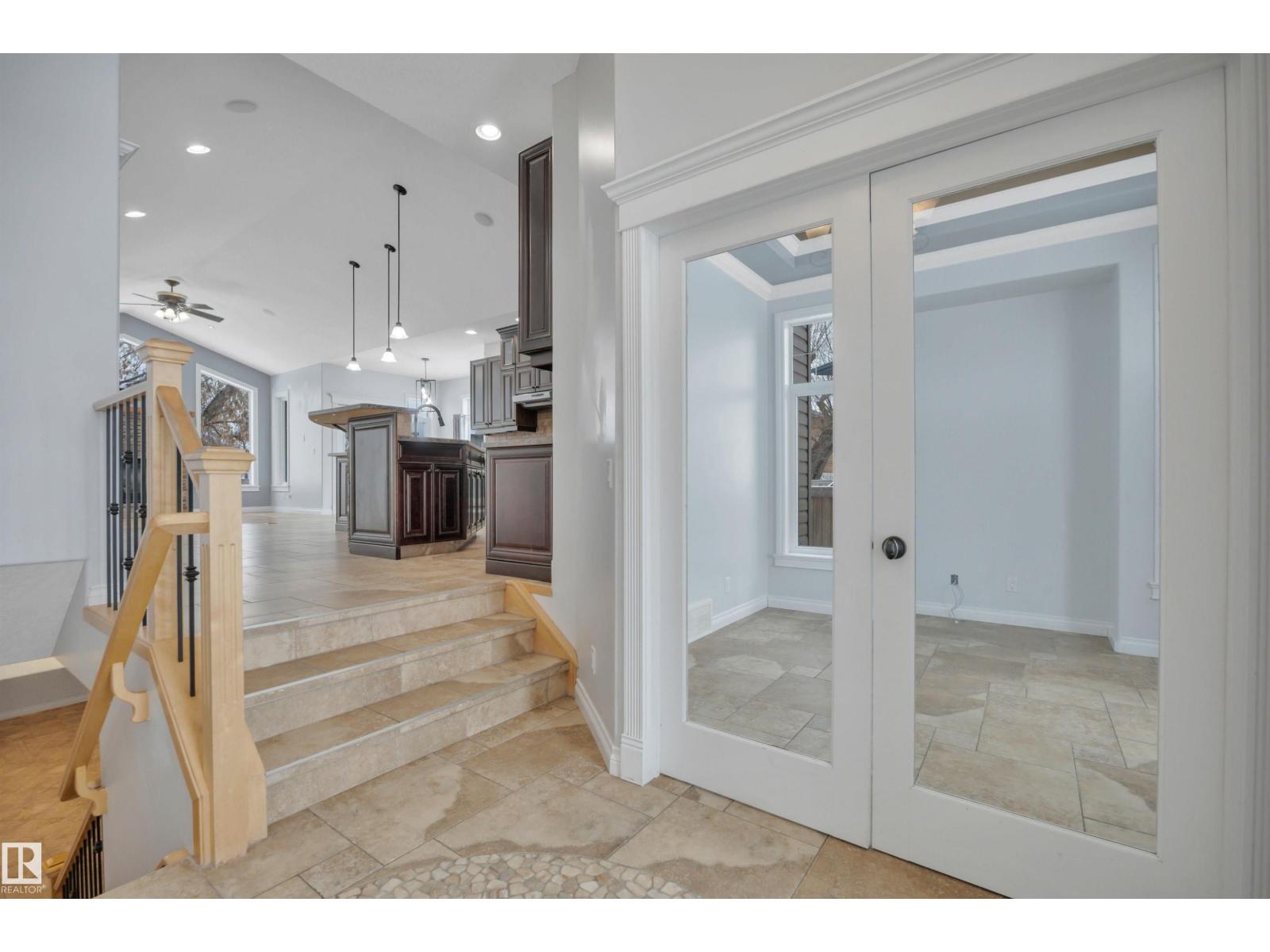 28 LAKEWOOD COVE S