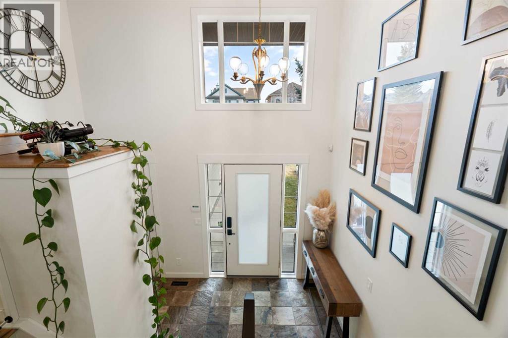 238 Somerglen Way SW