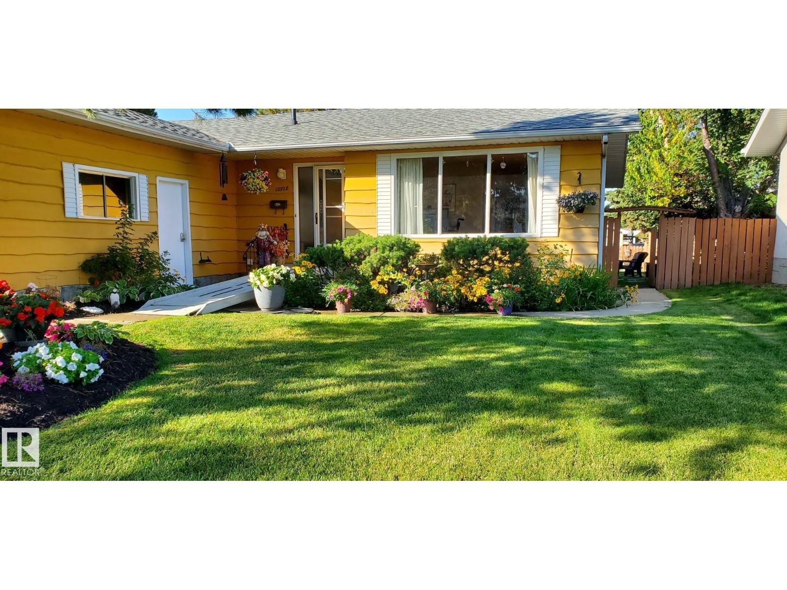 10928 36A AV NW