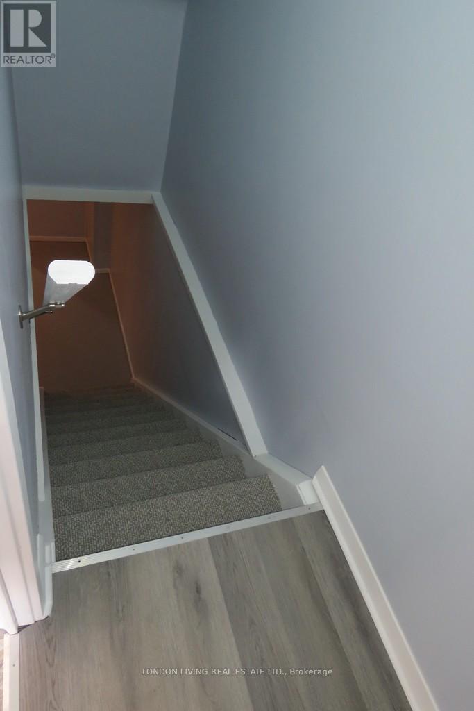 7 - 1002 KIPPS LANE