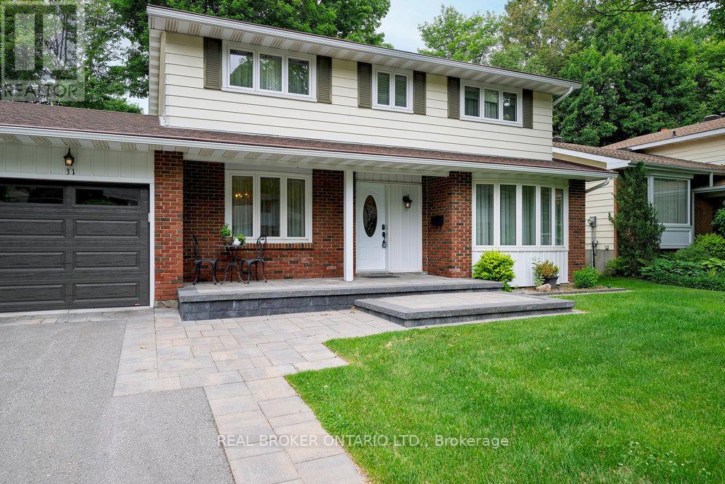 31 OAKHURST CRESCENT