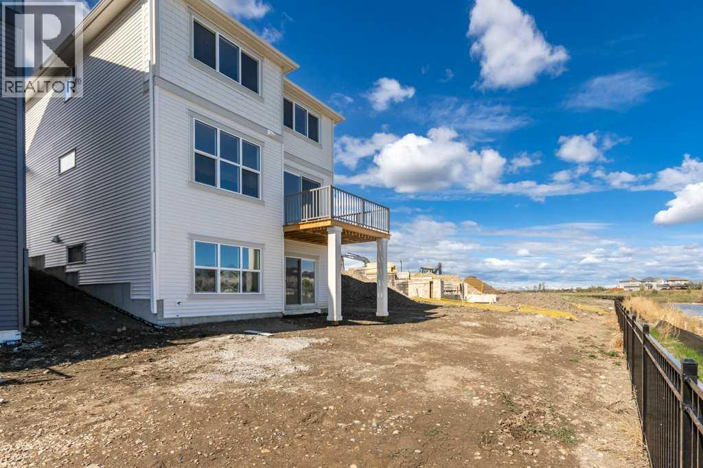 318 Montrose Crescent SE