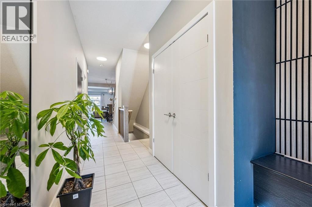 907 ROBERT FERRIE Drive