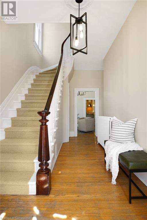 78 WILLIAM Street W