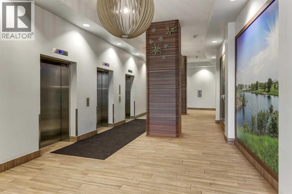 807, 325 3 Street SE