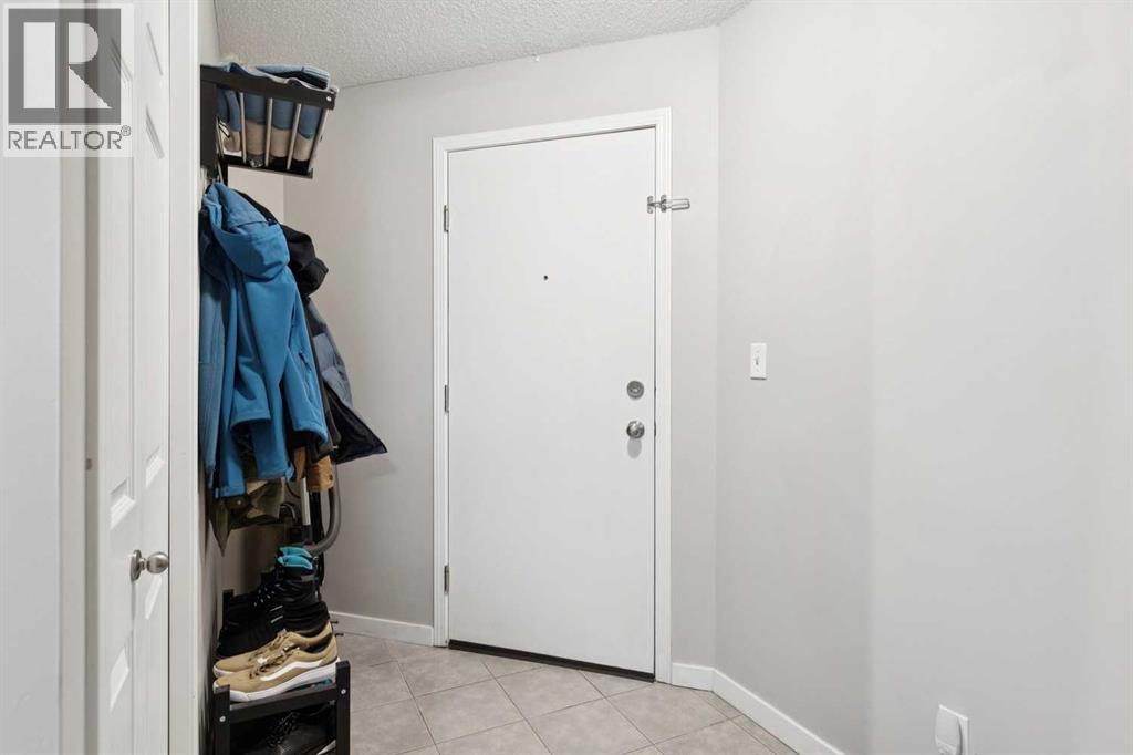 807, 325 3 Street SE