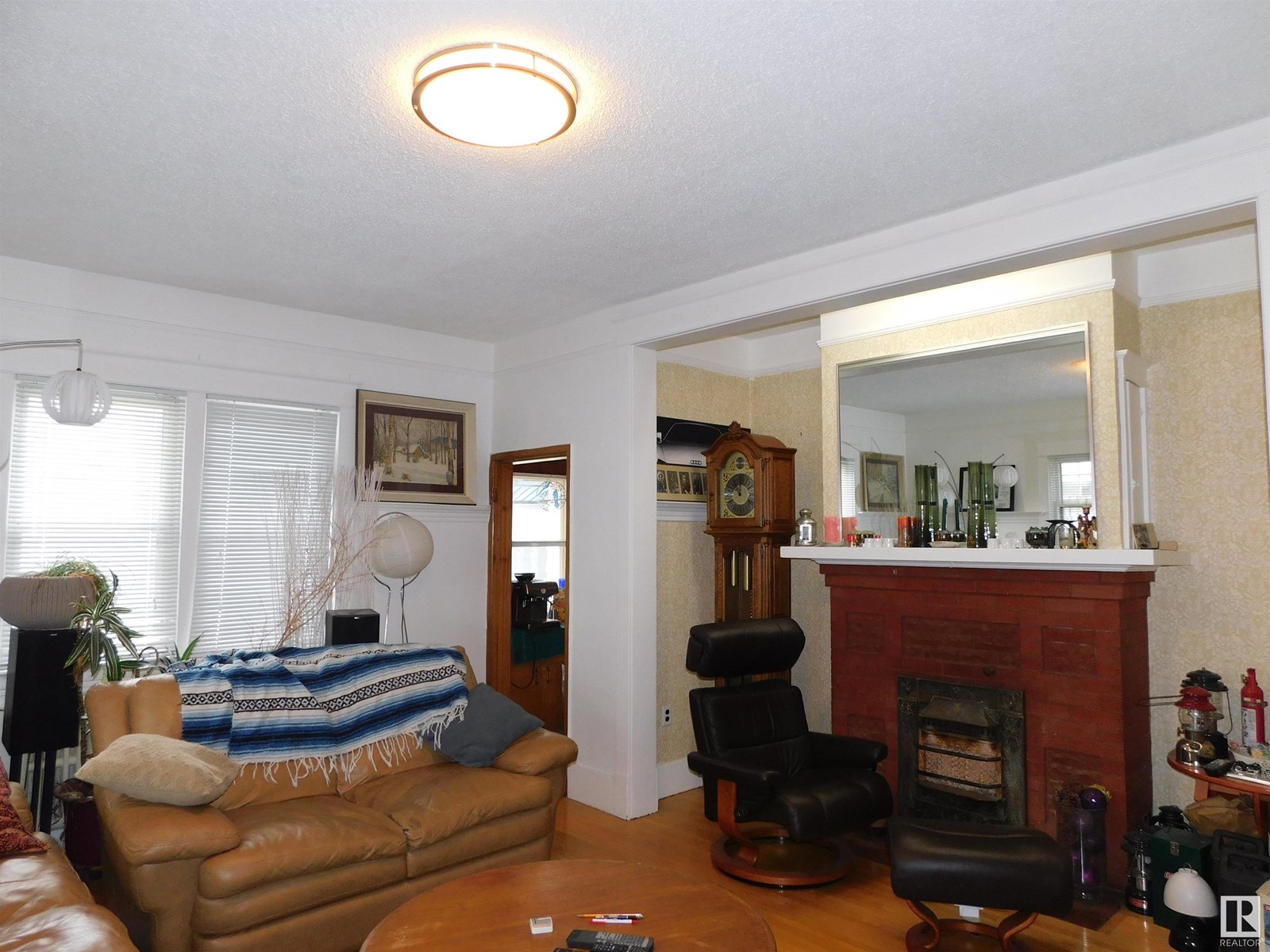 7915 112S AV NW