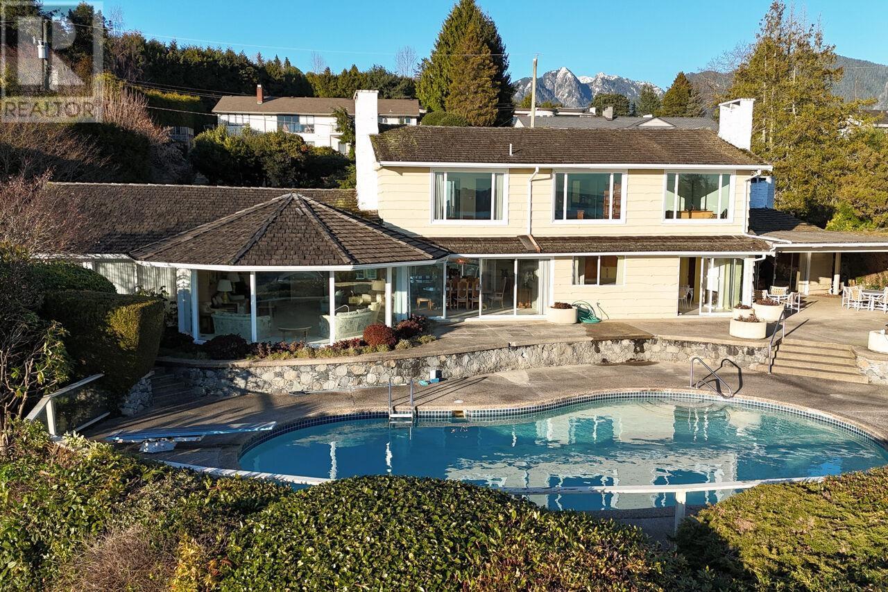 735 FAIRMILE ROAD