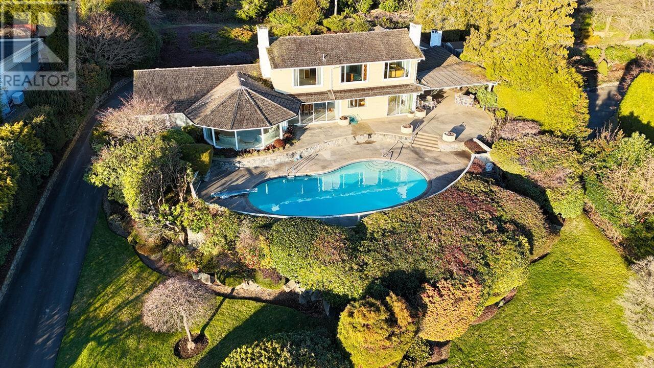 735 FAIRMILE ROAD