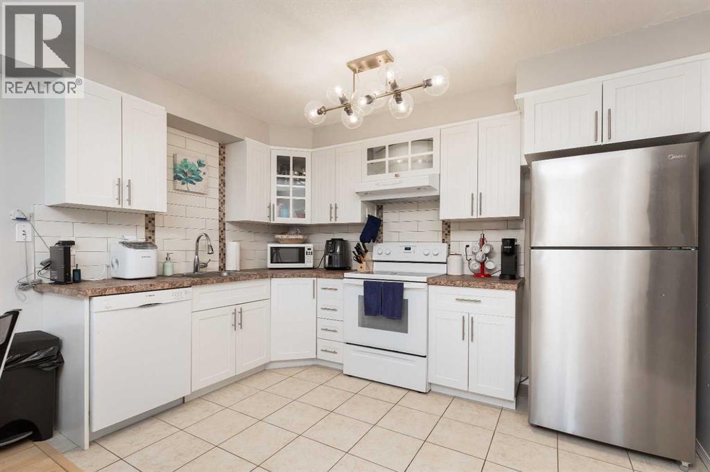 107, 620 Columbia Boulevard W