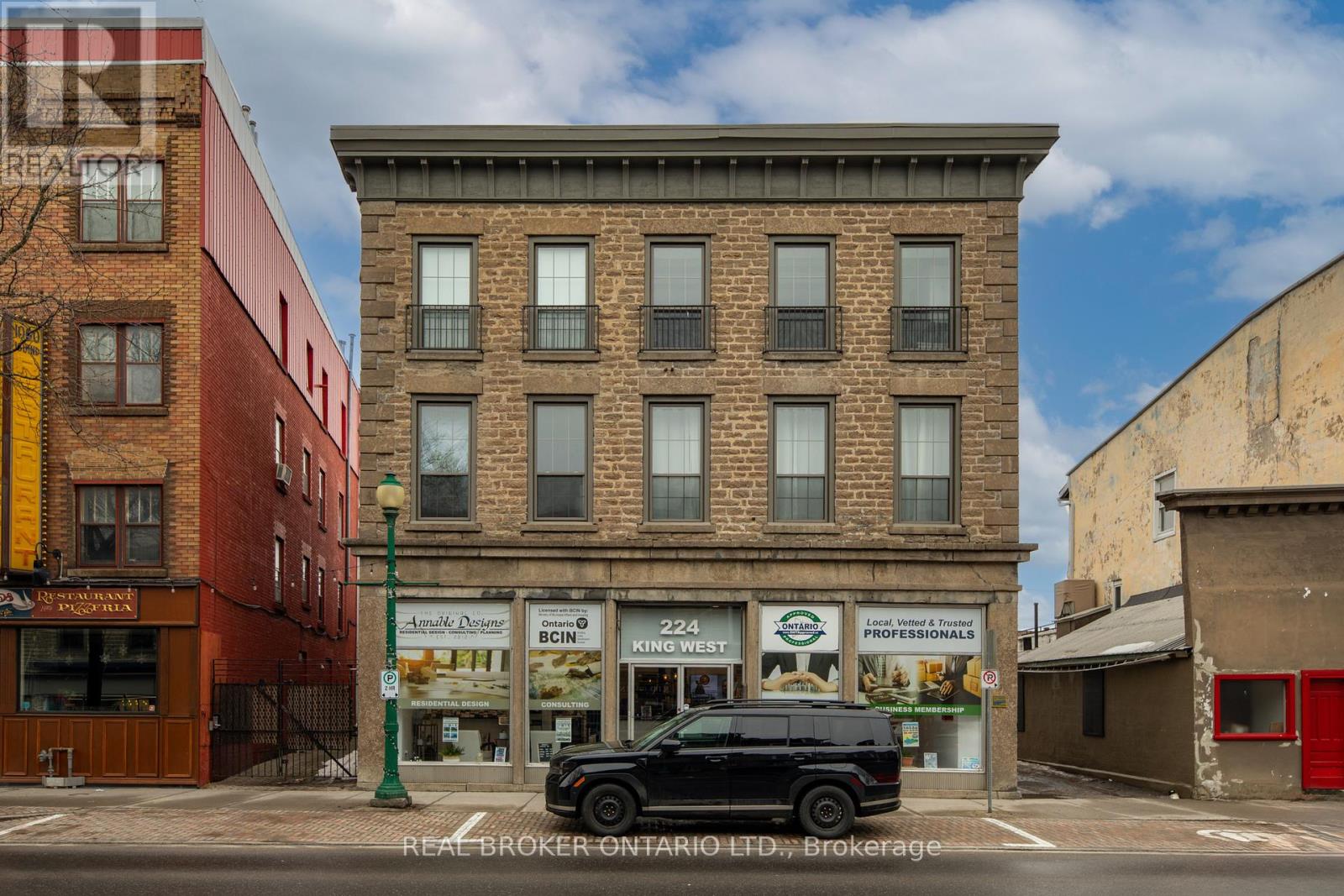 224 KING STREET W