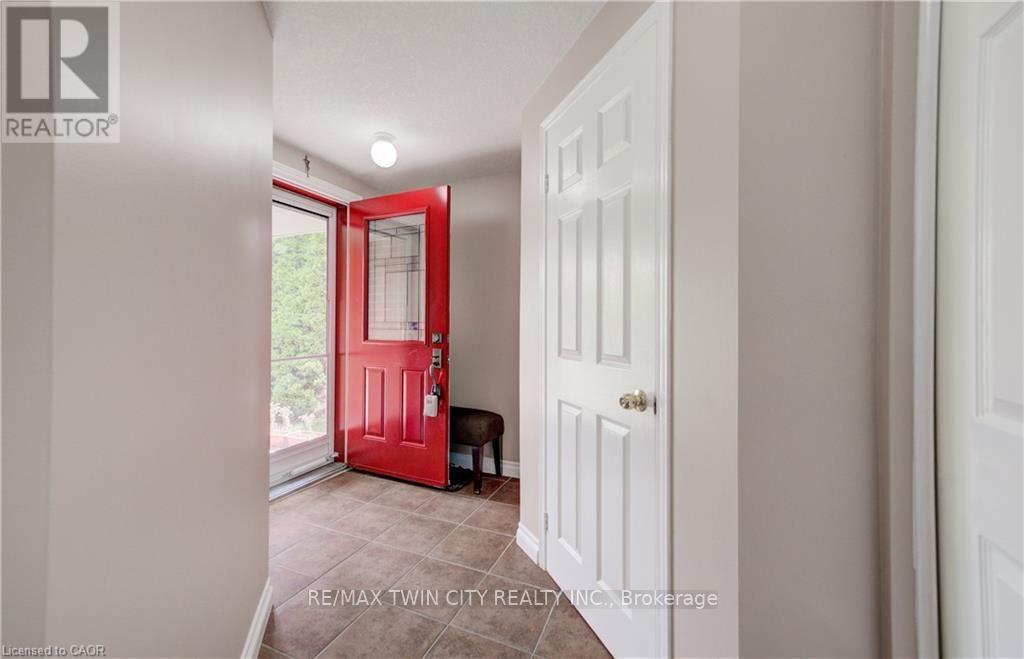 27 BRIDLEWREATH STREET