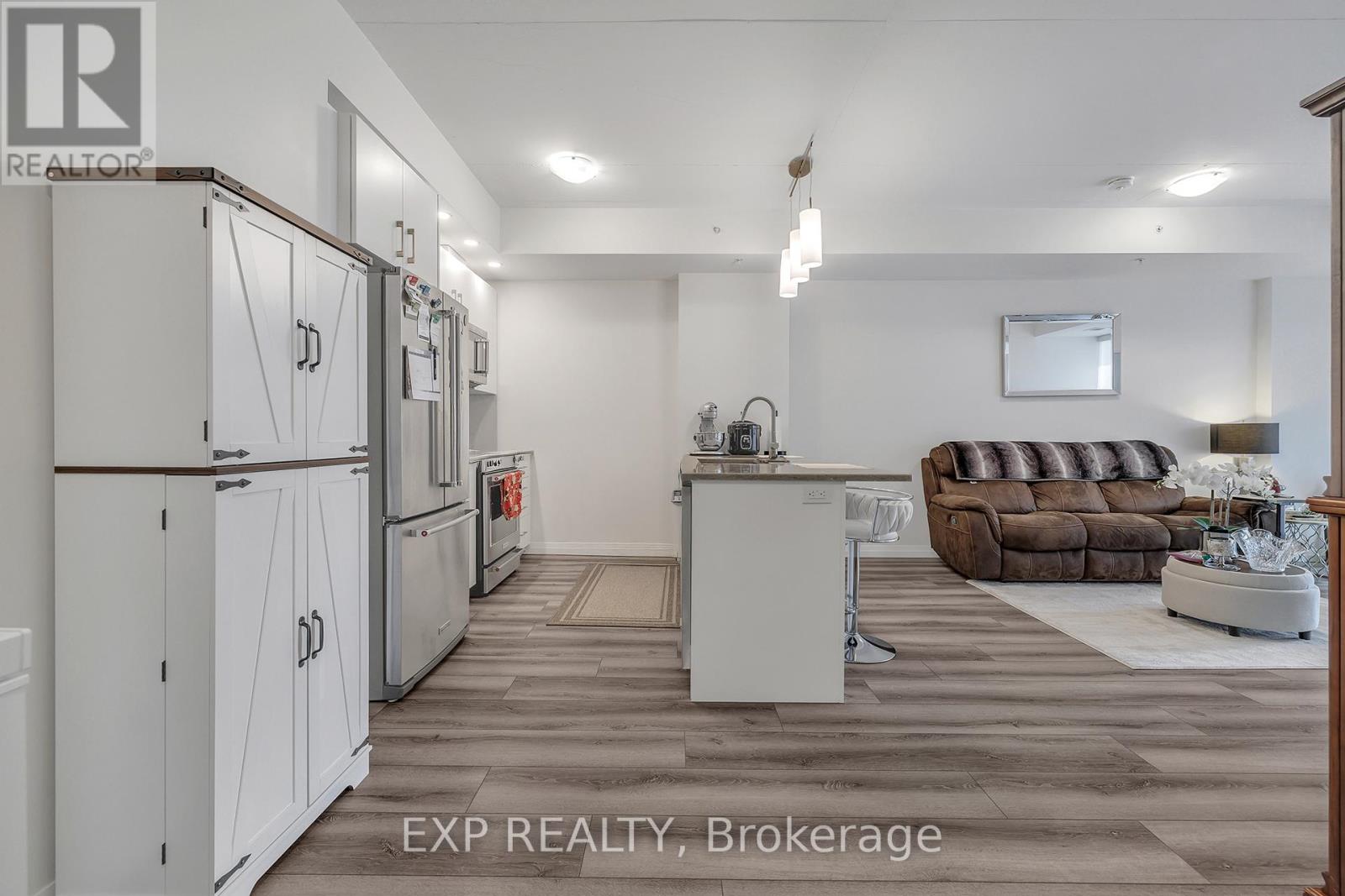 201 - 108 GARMENT STREET