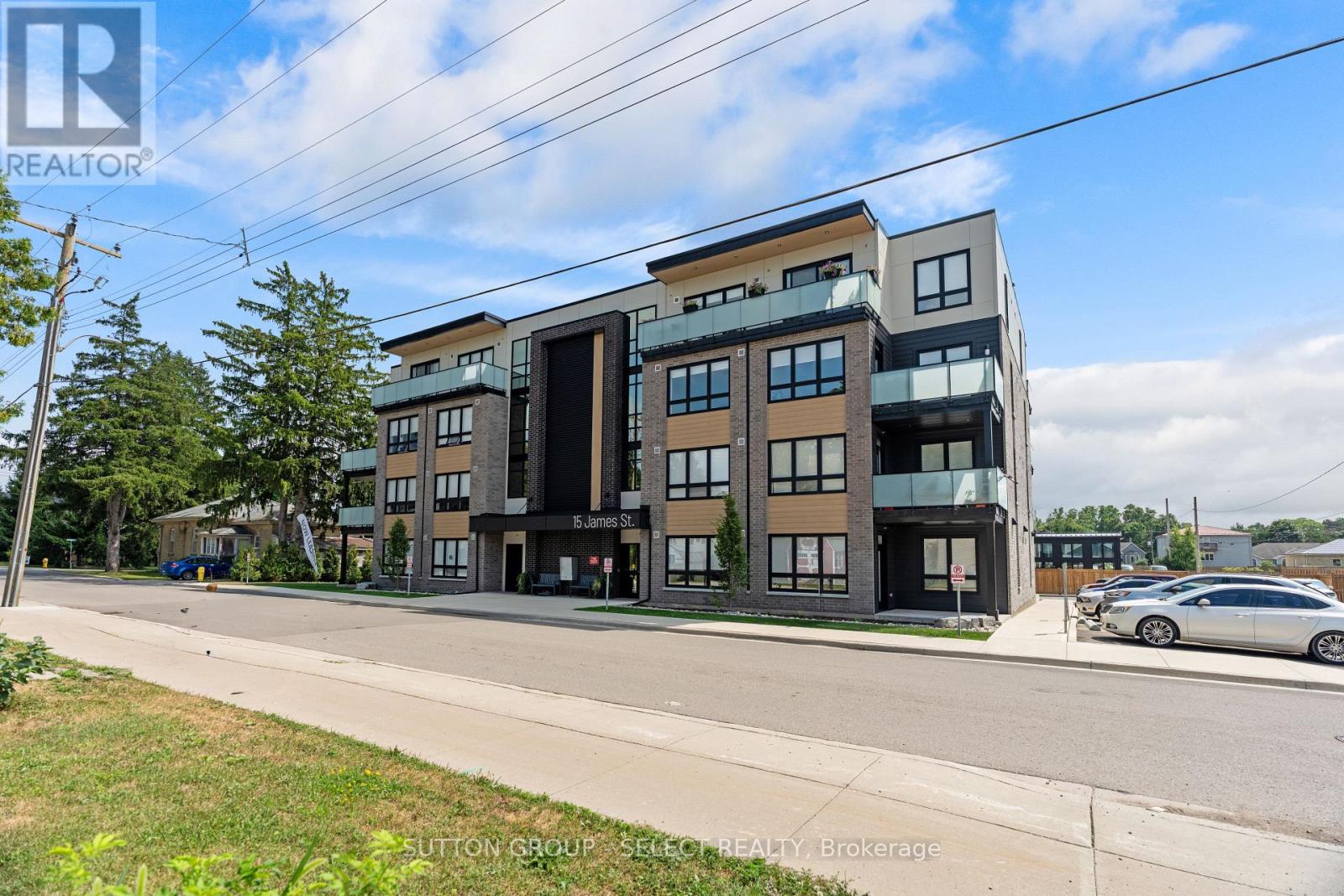 402 - 15 JAMES STREET