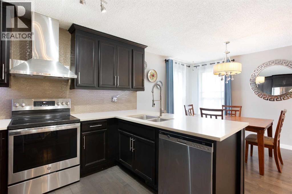 56 Strathclair Place SW