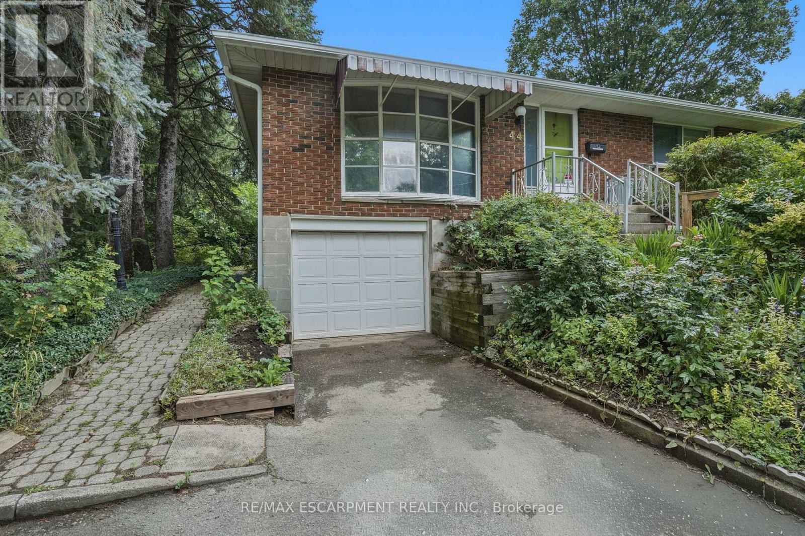 44 MCDONALD COURT