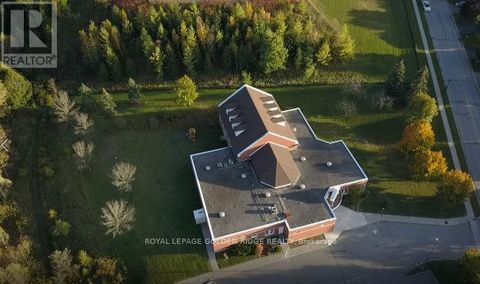 415 PICKERING CRESCENT Newmarket (Gorham-College Manor) ON L3Y8G8