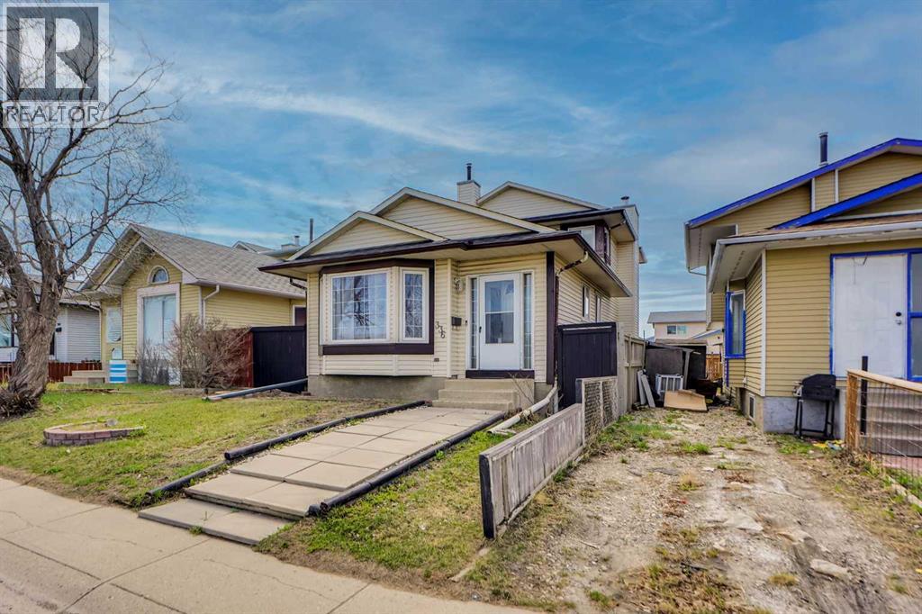 336 Whitworth Way NE