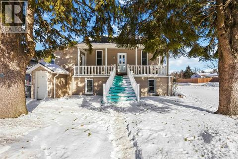 20 PALACE STREET Lambton Shores ON N0N1J0